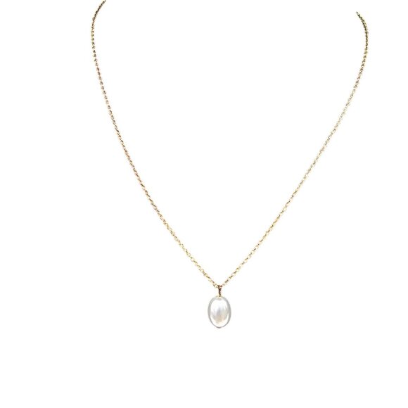 Dainty Gold Chain Necklace With Faux Pearl Pendant NWOT - Picture 1 of 5